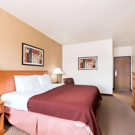 Baymont By Wyndham Spearfish-2
