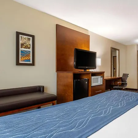 Comfort Inn Story City - I-35 Near Ames-2
