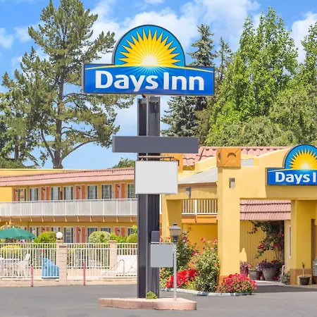 Days Inn By Wyndham King City-2