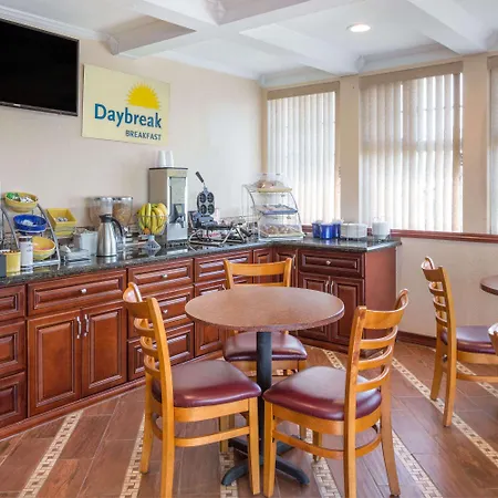 Days Inn By Wyndham King City-3