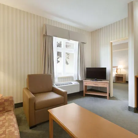 Days Inn By Wyndham Orillia-2