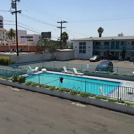 Travelodge By Wyndham Hollywood-Vermont/Sunset-3