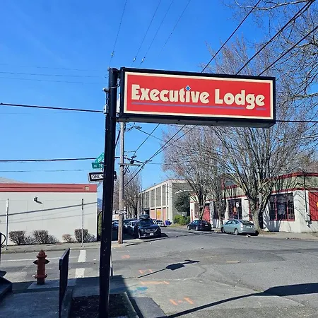 Executive Lodge-2
