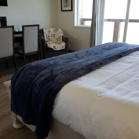 Moonstone Beach Motel-2
