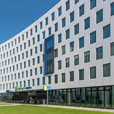 Holiday Inn Express Duesseldorf - Hauptbahnhof By Ihg-2