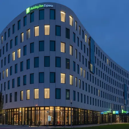 Holiday Inn Express Duesseldorf - Hauptbahnhof By Ihg-3