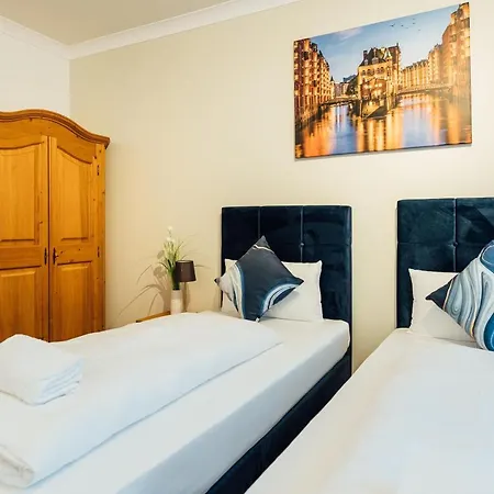Hanseat Apartments-3