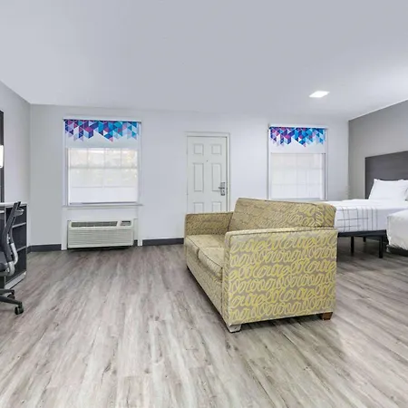 La Quinta Inn By Wyndham Dallas Uptown-3