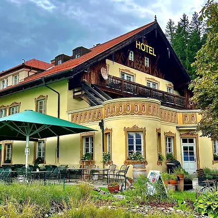 Hotel Restaurant Gruenwalderhof-3