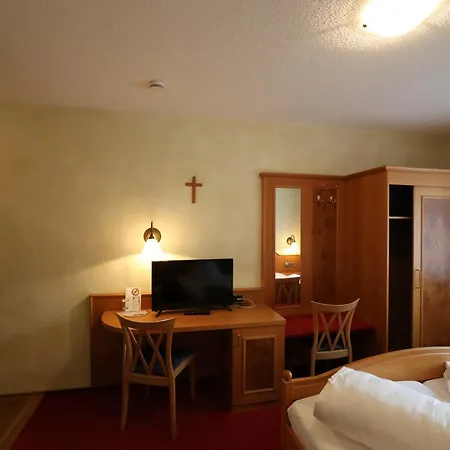 Hotel-Gasthof Hirschen-2