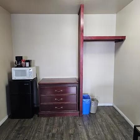California Suites Motel-2