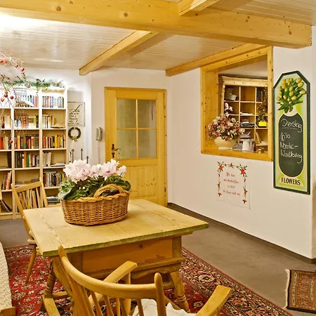 Landhotel Herzberger garni Zimmer&Ferienwohnungen-3