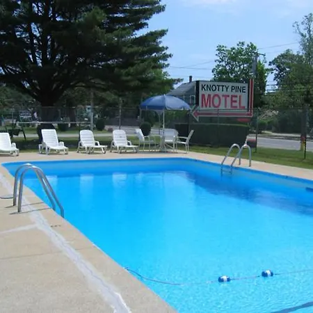 Knotty Pine Motel-2