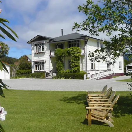 Holly Homestead B&B-2
