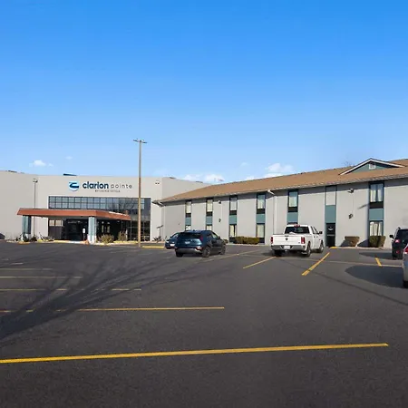 Clarion Pointe Bloomington-Normal Near I-55 And University-2