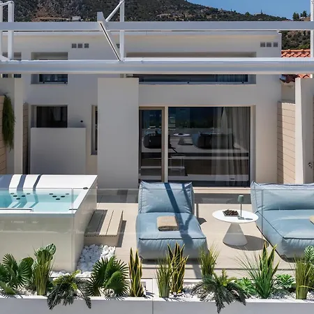Flisvos Royal Hotel & Suites-3