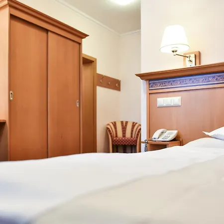 Hotel Alexandra-3