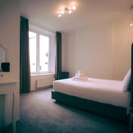 Oyo Newquay Beach Hotel-3