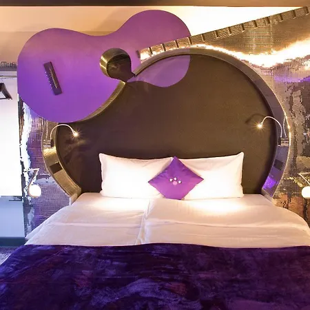 Plaza Inn Stays Design Dortmund-2