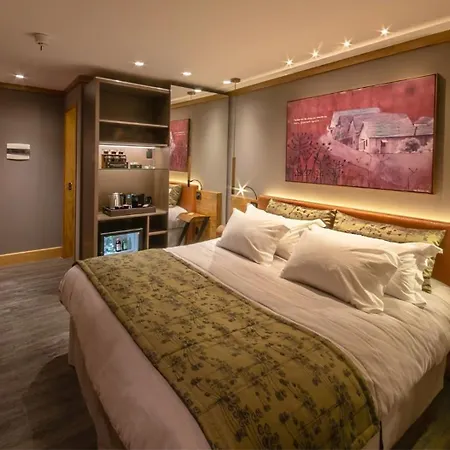 Wood Hotel-2