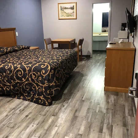 Delux Inn Cleburne-2