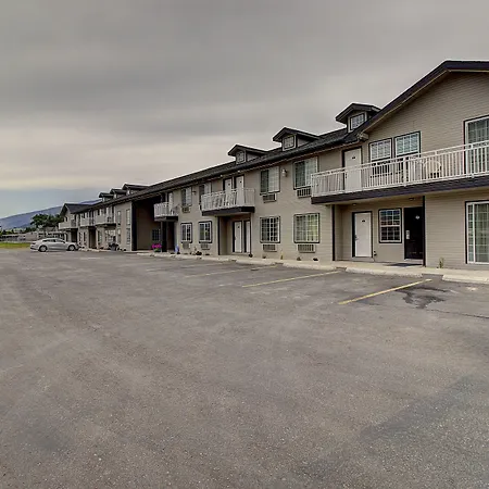 Days Inn & Suites By Wyndham Lolo-3