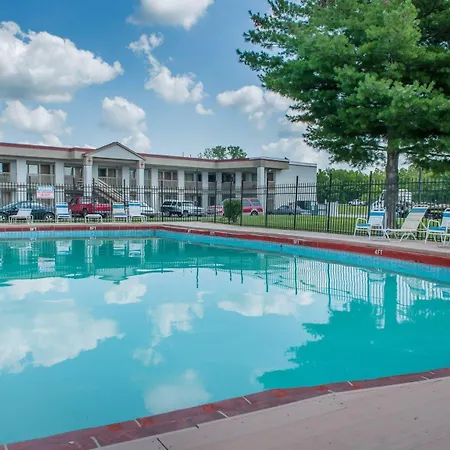 Econo Lodge Evansville-2