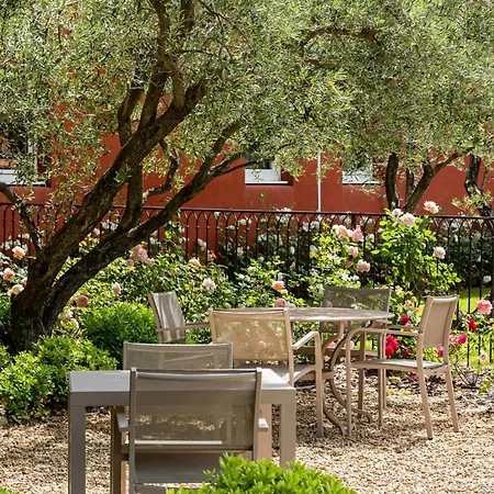 Best Western Plus Le Lavarin Avignon-3