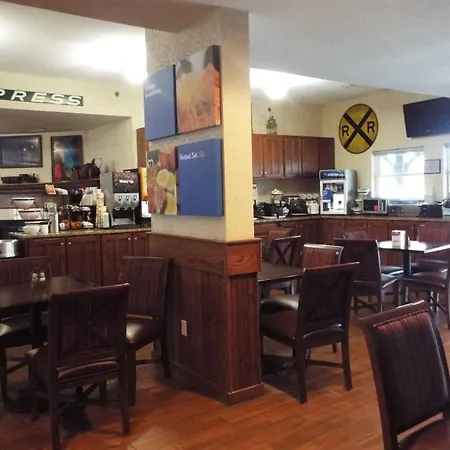 Comfort Inn Warrensburg Station-3