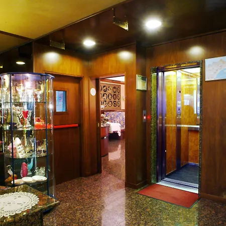 Hotel Roma-2