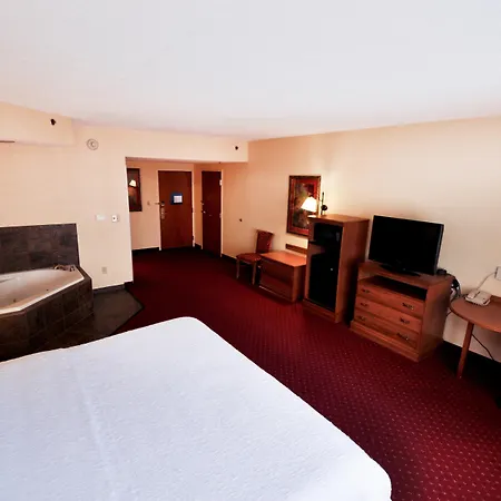 Hampton Inn & Suites Louisville East-2