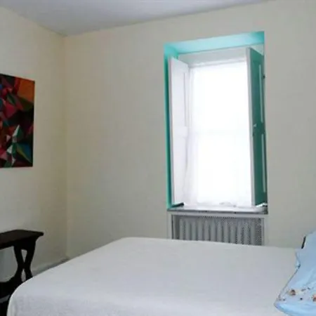Fort Pl B&B And Gallery-2
