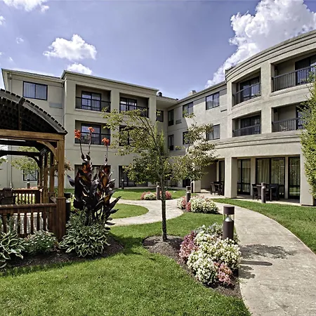 Courtyard Wall At Monmouth Shores Corporate Park-2