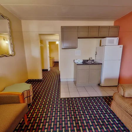 Seashire Inn & Suites-2