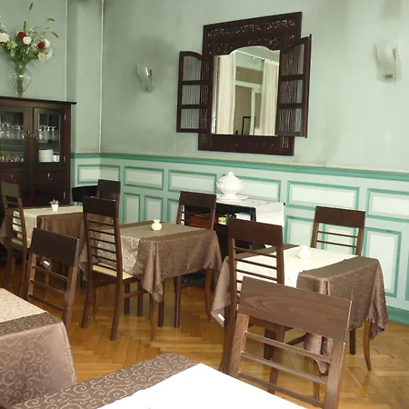 Authentic by Balladins, Hôtel Le Carré d'Aix-2