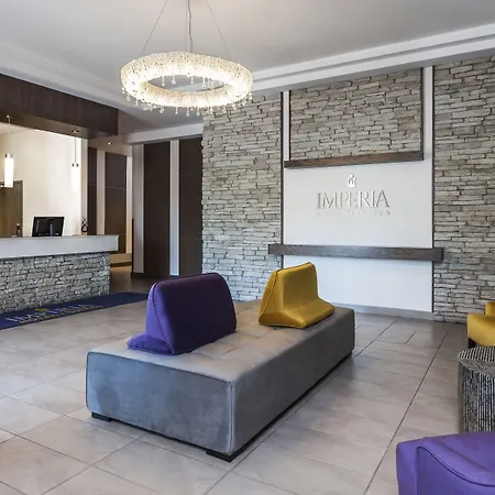 Imperia Hotel Et Suites Terrebonne-2