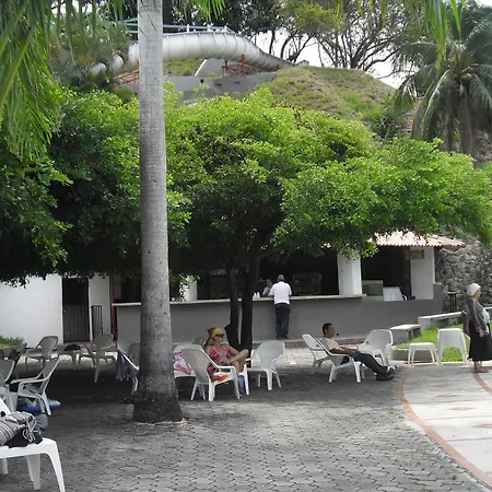 Hotel y Parque Acuatico Agua Sol Alegria-3