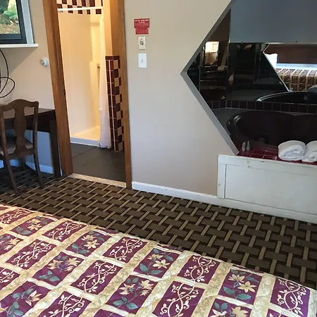 Capri Motel-2