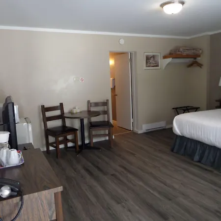 Ray Lyn Motel-2