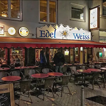 Hotel Edel Weiss-3