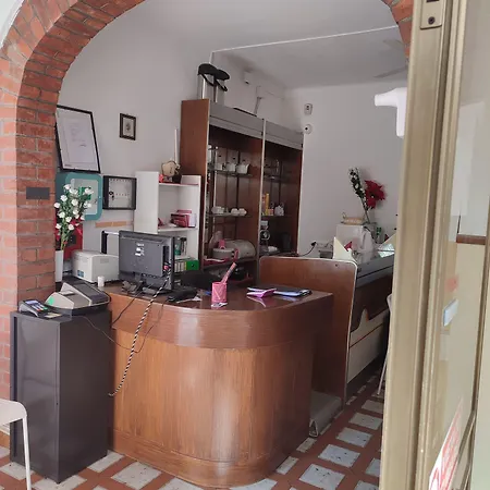 Hotel Italia-2