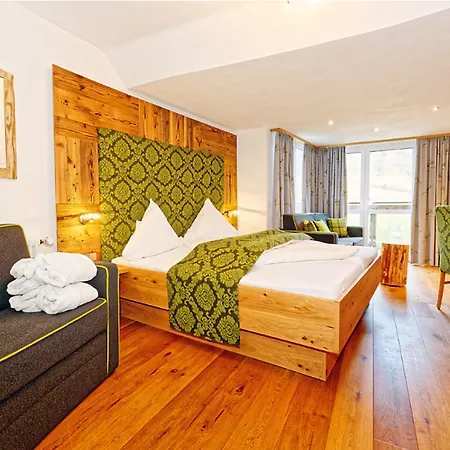 Hotel Schwarzenberg-3