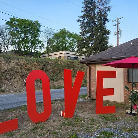 Inn of the Dove: Romantic Luxury Suites with Jacuzzi & Fireplace-2