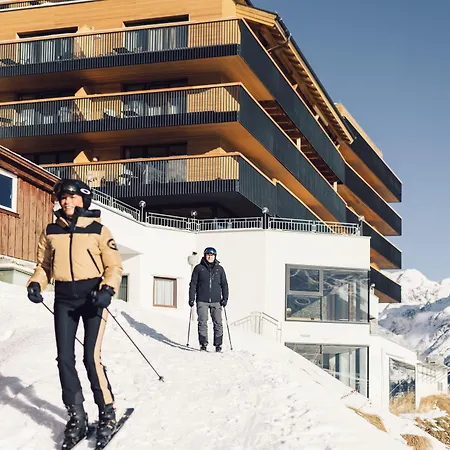 Hotel Schoene Aussicht-3