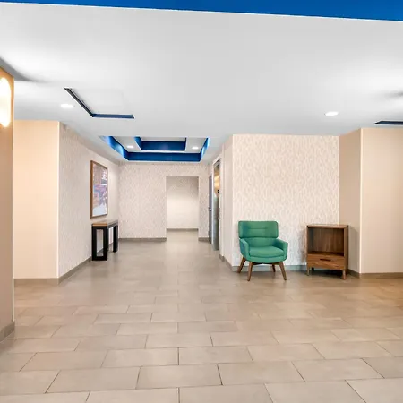 Hampton Inn - Monticello-2