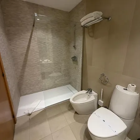 Hotel Albergaria Borges-3