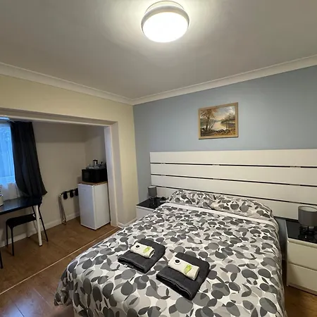 Kensal Lodge Guest House-2