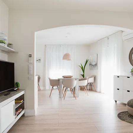 Hotel Pirineos Figueres By Pierre & Vacances-2