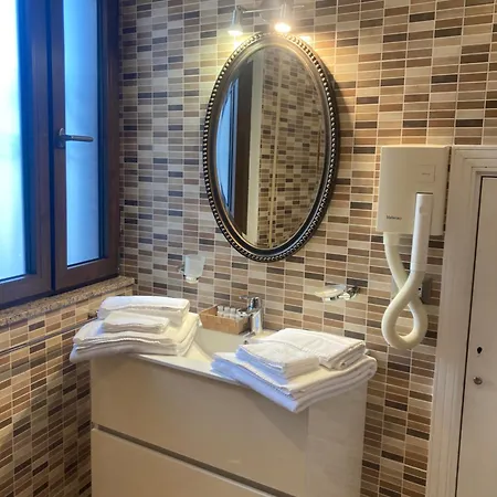 Elegant mini appartments Floridia close to the center private parking-2