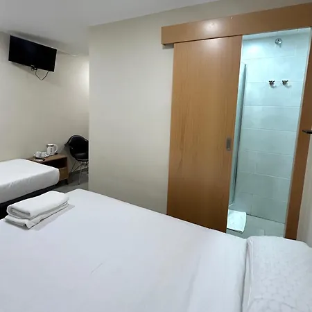 Be Ramblas Guest House-3